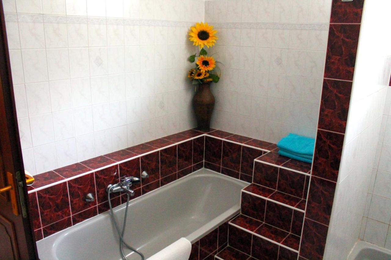 Ibolya Apartmanok Fonyód Exteriör bild